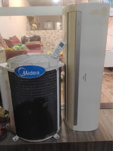 Ar-condicionado Midea de 2200 BTUS garantia de 3 meses .