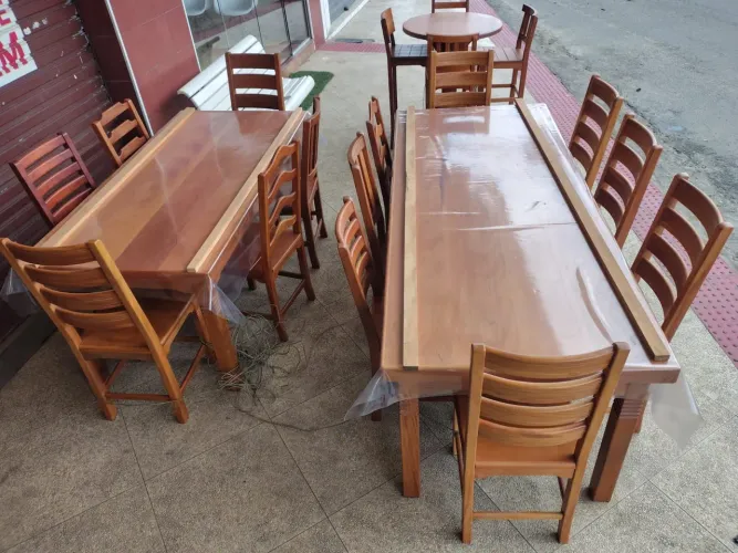 Mesa com cadeiras