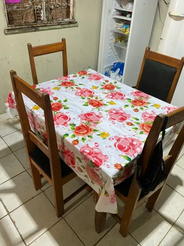Mesa madeira 4 lugares