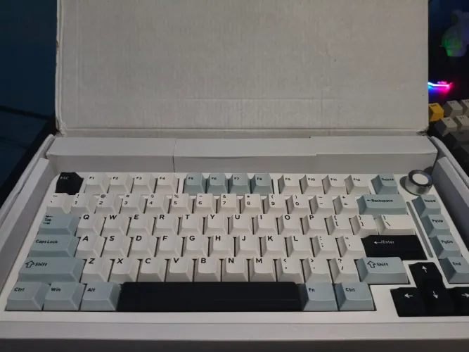 Teclado Mecânico F75 Sem Fio 75% Rgb
