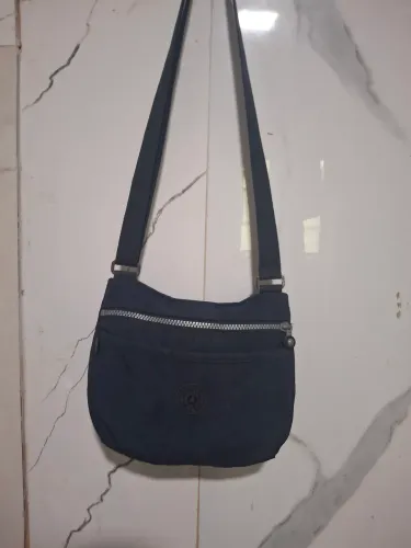 Vendo bolsa kiplig novíssima original