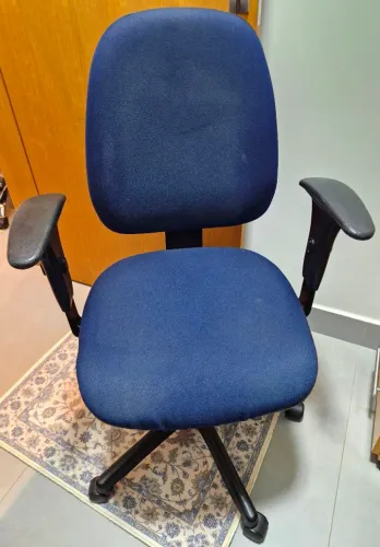 Vendo cadeira de escritório