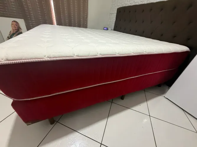 Cama king size 