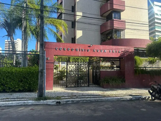 Apartamento com 203m² para LOCAÇÃO no Guararapes