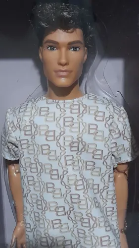 Barbie Basics Signature Ken - Mattel LACRAD0