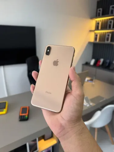 iPhone XS Max 64gb face idd off bateria 100% pequeno detalhe na tela