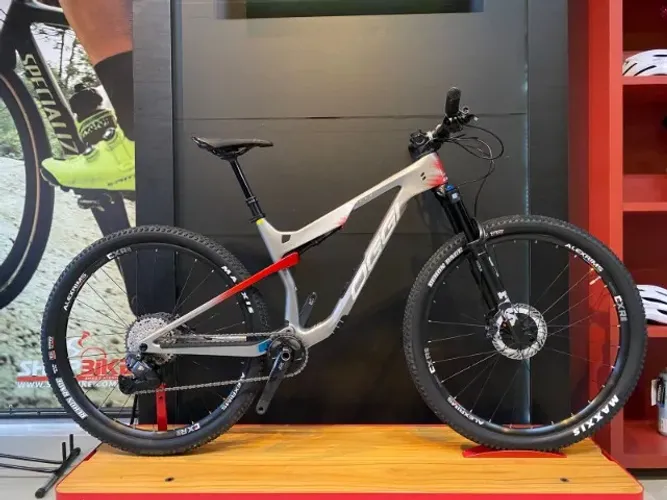 Oggi Cattura Flair Pro Di2 XT 12v