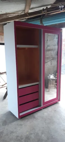 ROUPEIRO SOLTEIRÃO EM MADEIRA