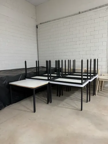 Mesa e cadeira