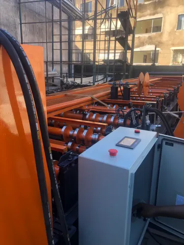 Perfiladeira de telhas galvanizadas máquina completa desbobinador prensa 