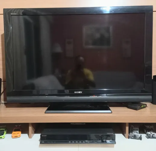 TV Sony Bravia 40" (excelente)