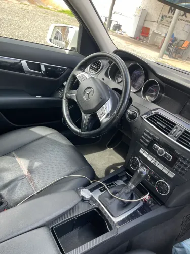 Mercedes-Benz C-180 CGI Sport 1.6 TB 16V 156cv Aut. 2013