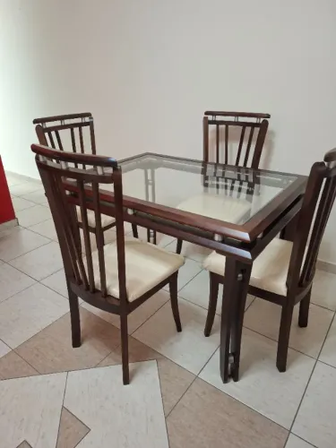 Mesa de Jantar 4 Cadeiras