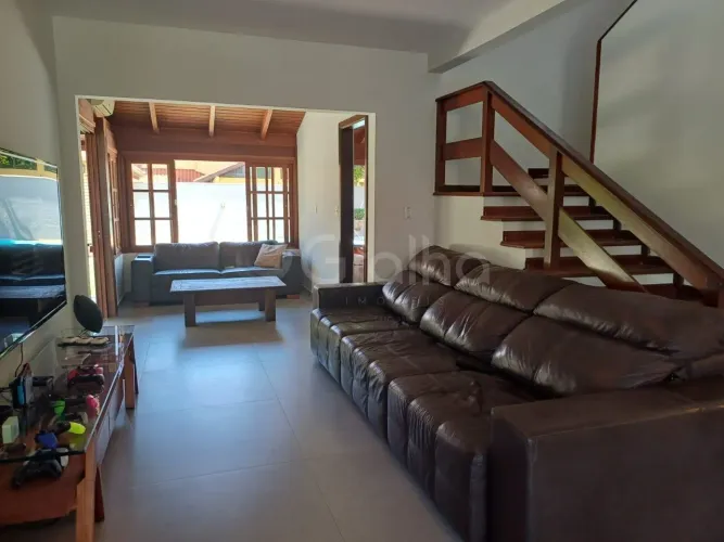 Casa Residencial 185m² com 4 quartos em Jurerê