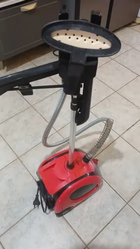 Passa roupa avapor