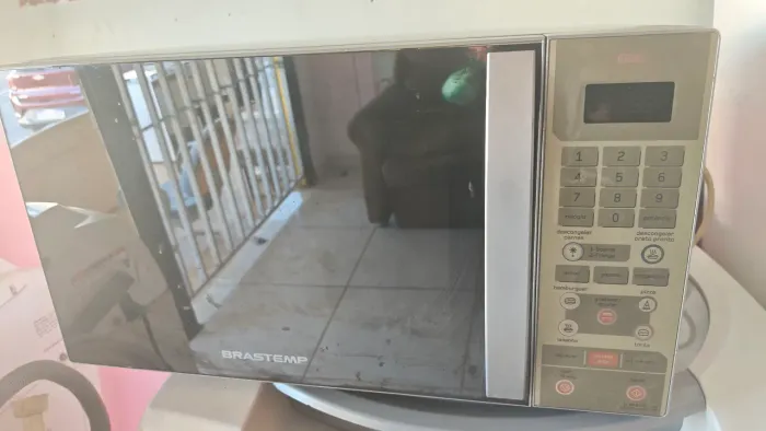 Microondas espelha Brastemp muito bacana.