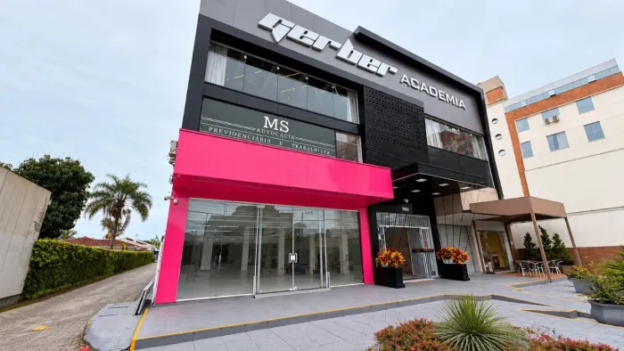 Loja comercial de 630m2 para locacao no centro de Palhoça