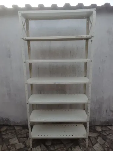 Estante de aço com 7 prateleiras