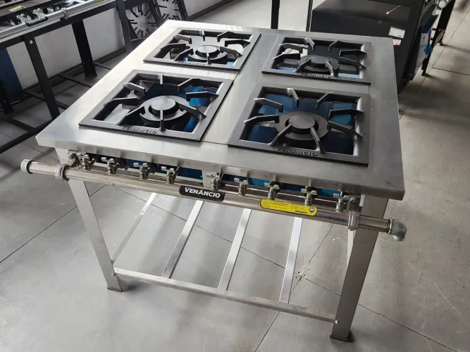 Fogão industrial inox 40x40 baixa pressão 4 bocas Max Venâncio