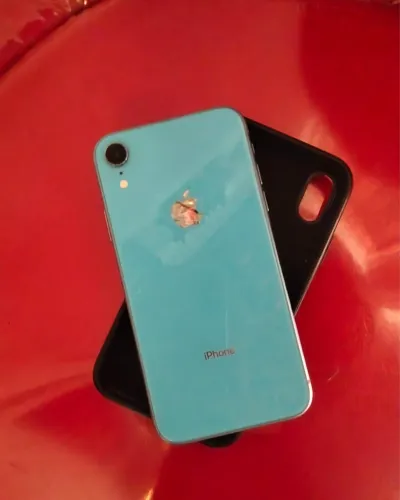 iPhone XR / Semi Novo