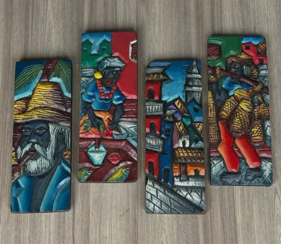 Quadros Decorativos em Madeira Entalhada e Pintada Kit com 4 Peças