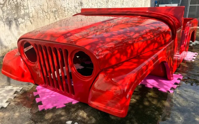 Carroceria de Fibra Reforçada vermelha para Jeep Willys 1955 à 1983