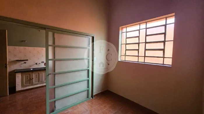 Casa - 5 Quartos - Locação - Centro