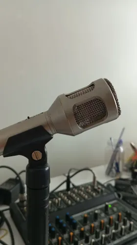 Microfone fabricado nos anos 70, um clássico!