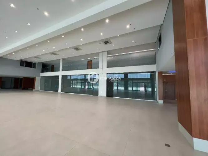 OPORTUNIDADE COMERCIAL: LOJA NO TÉRREO NO EPICENTRO CORPORATIVO DE RIO BRANCO