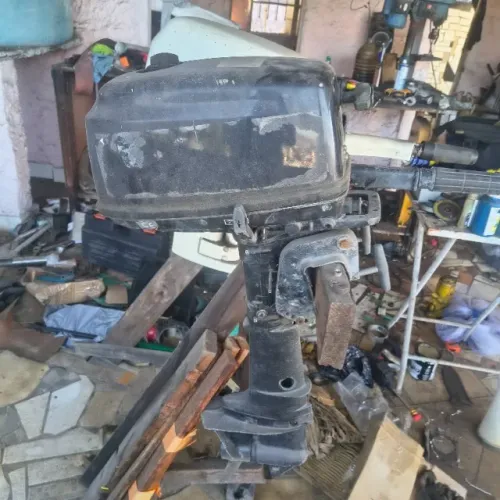 Motor de popa Toyama 5.8