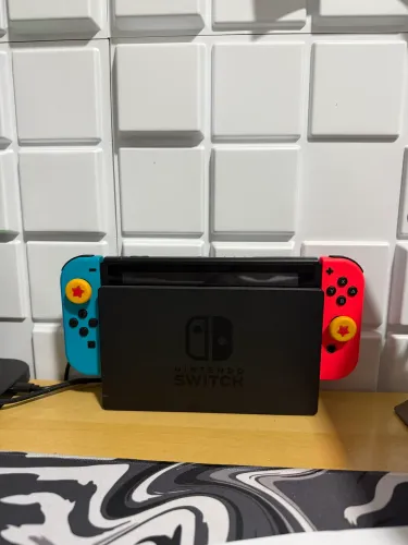 Vendo Nintendo Switch v2 em perfeito estado
