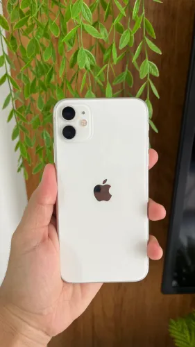 Vendo iPhone 11 Branco 128GB