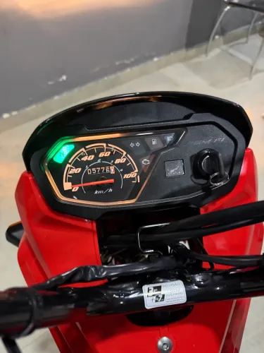 Moto sem detalhes