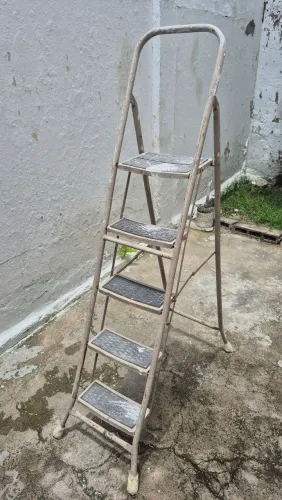 Escada Cavalete 5 degraus