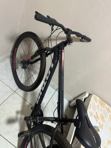 Bicicleta pra sair logo