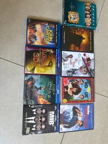 DVDs de filmes e séries - de R$20 a R$30 cada um