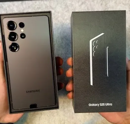 Samsung Galaxy S25 Ultra, 256GB, Preto + Canetinha Top + Carregador Original em BC/SC