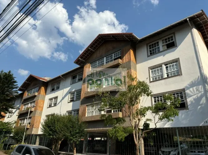 Apartamento de 3 Quartos nas Braunes, Praticamente no Centro Apenas 200m da Avenida Alber