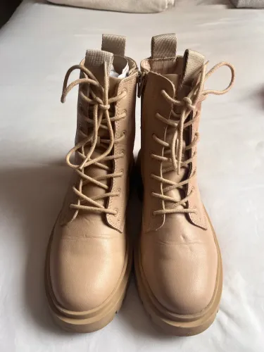Bota De Cano Médio Zara