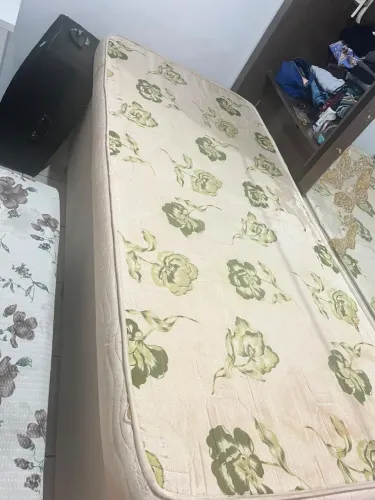 Cama box solteiro e colchão