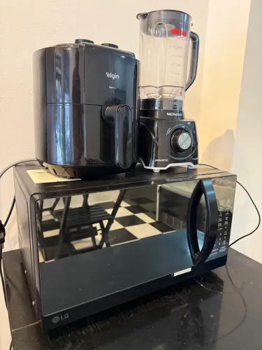 Microonda, liquidificador, air fryer coifa e fogão (só vende tudo junto) 