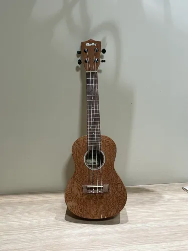 Ukulele Concerto Shelby SU-23M-STNT
