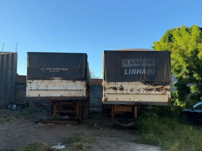 RODOTREM GRANELEIRA 3x3 COM PNEUS