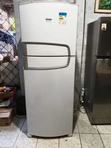 VENDE GELADEIRA FROST FREE BRANCA