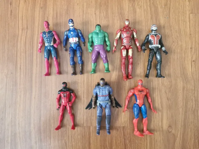 Bonecos Marvel Vigadores