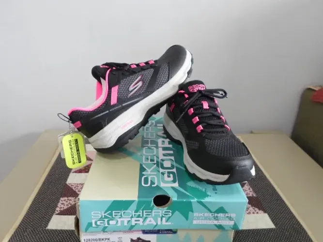 Tênis Skechers Go run trail. Tam.34 - Novo