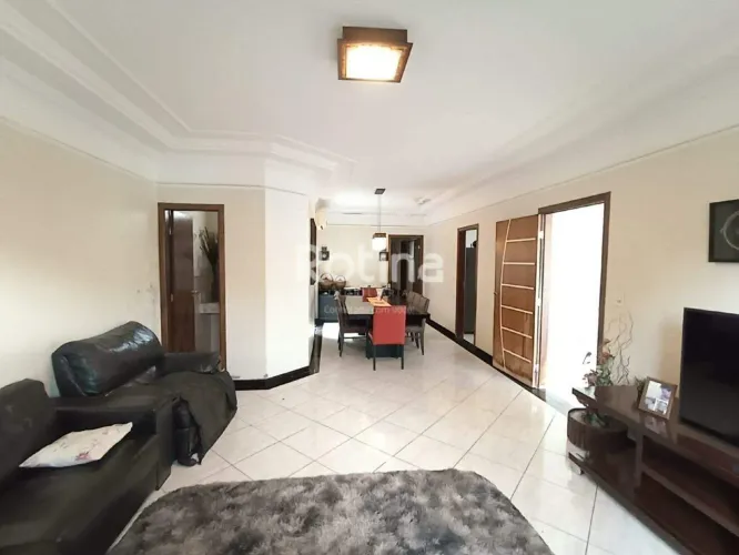 Casa Condomínio Fechado à venda, 3 quartos, Jardim Holanda - Uberlândia/MG - Rotina Imobil
