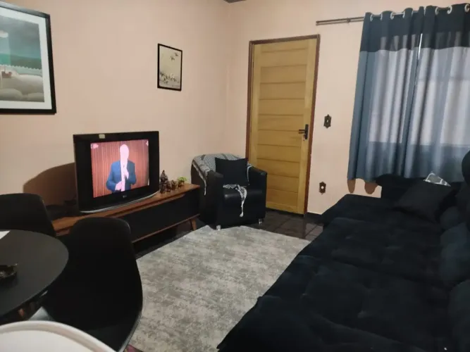 Imóvel para venda possui 60 metros quadrados com 2 quartos em Vila Mercês - Carapicuíba - 