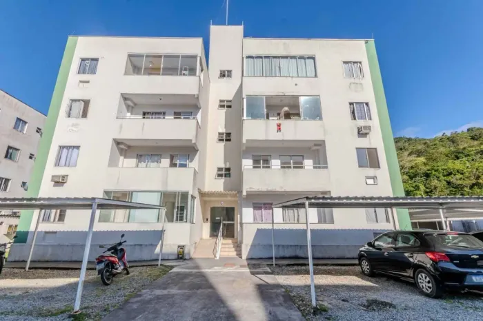 APARTAMENTO a VENDA em CONDOMÍNIO fechado em CAMBORIÚ 