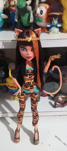 Lote Monster High Cleolei e lobisomem